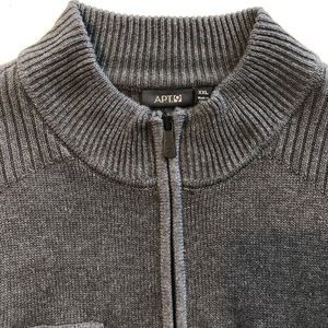 Men’s long sleeve sweater